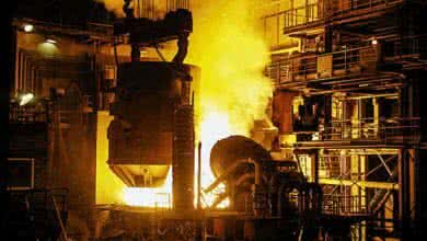 Российские сталелитейщики готовы переходить от развития мощностей к созданию продукции высоких переделов. Однако их долгосрочные планы не сходятся с сиюминутными интересами бюджета