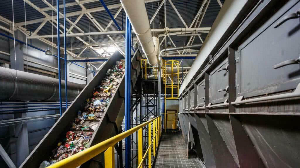 Абрамченко раскритиковала проект «Ростеха» по строительству 25 «мусорных» заводов