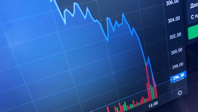 Российская экономика начнет расти только в третьем квартале (июль — октябрь) 2023 года, до этого показатели будут падать