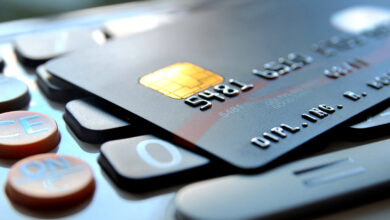 Доля безналичных платежей в розничном обороте в РФ составила около 82%