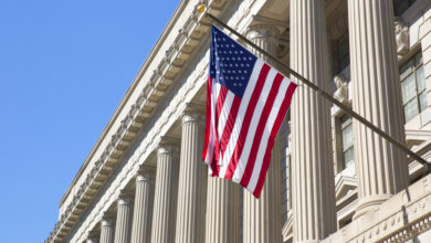 Торгпредство США ввело 25%-ные тарифы на литий-ионные аккумуляторы, сталь, алюминий, природный графит и другие критические минералы, а также портовые краны из Китая