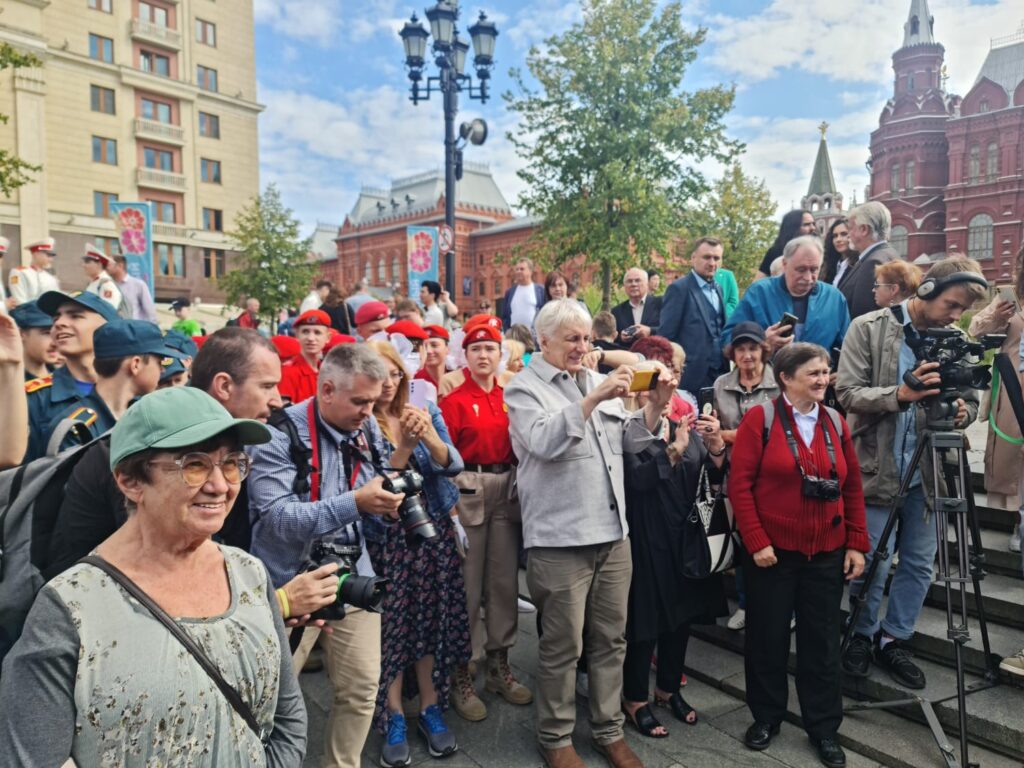 В год 80-летия Победы металлисты хранят память об истории страны и поддерживают высокое искусство