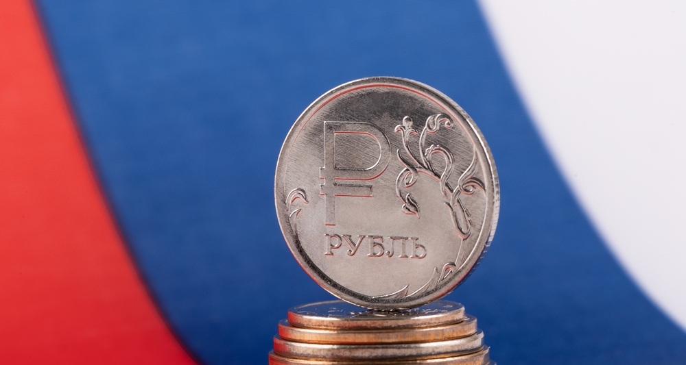 Расширенная ответственность производителя должна приносить в бюджет до 70 млрд рублей, но в реальности удается собрать только 3 млрд