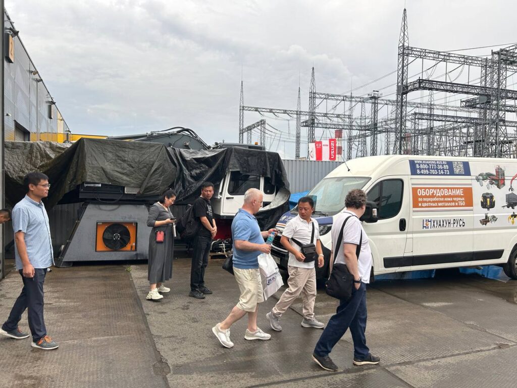 В преддверие дня Металлурга представители Ассоциации НСРО “РУСЛОМ.КОM” посетили новый сервисный центр компании Хуахун-Русь в Московской области