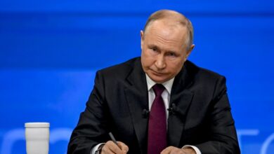 Президент РФ Владимир Путин поручил правительству представить предложения о снижении размера акциза на жидкую сталь в целях оказания поддержки электрометаллургическим предприятиям