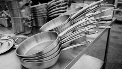 Завод «Горница», основанный в Армавире в марте 2015 года на базе существующего предприятия по переработке лома черных и цветных металлов и производству алюминиевых сплавов, наладил также выпуск алюминиевой посуды, став одним из крупнейших производителей в стране, и планирует запуск новой очереди завода по производству посуды из жаропрочного стекла