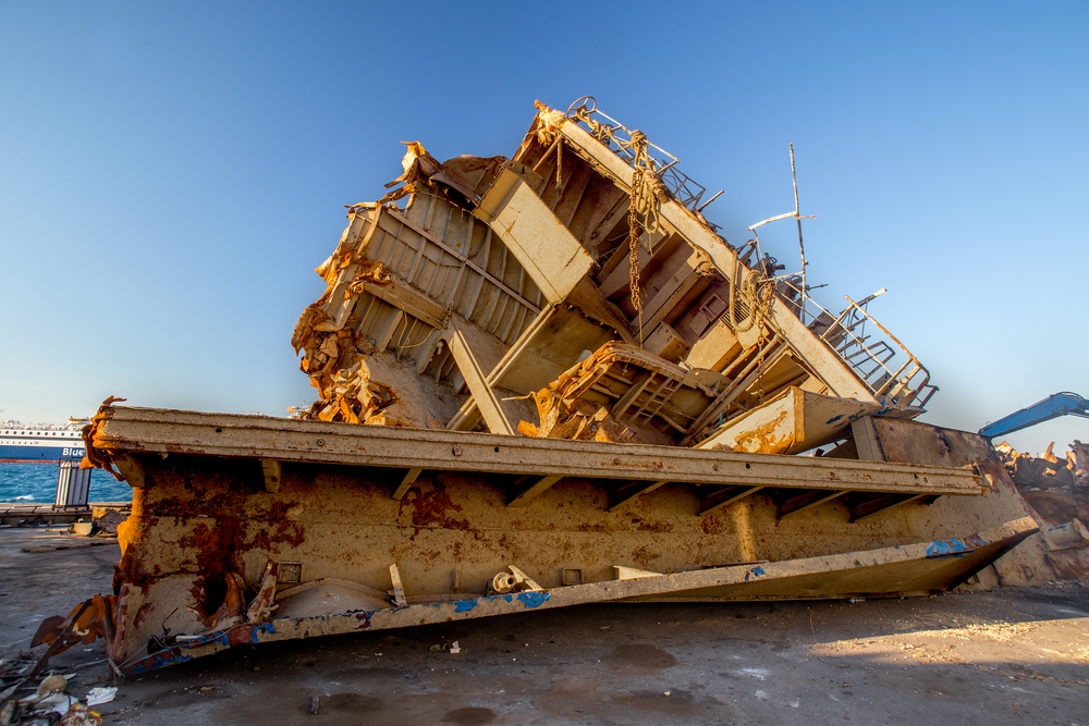 Споры о затонувших судах.