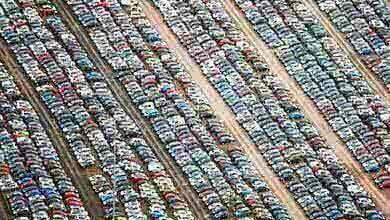 США: ИЗ-ЗА УРАГАНА "ХАРВИ" УНИЧТОЖЕНО 500000 АВТОМОБИЛЕЙ